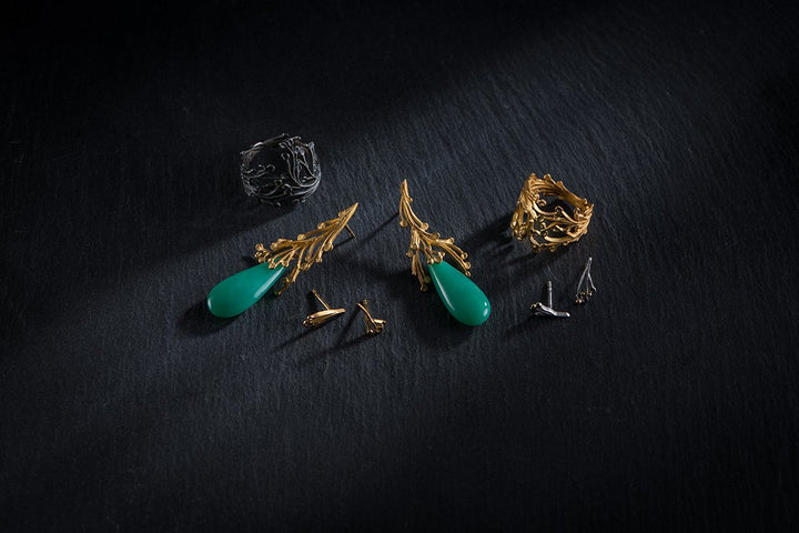 Darstellung von Schmuck mit filigranen Ranken