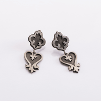 Ornamental – Ohrschmuck